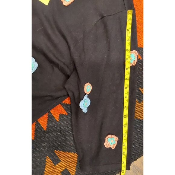 NEW Focus by Shani Women's Plus Size Black Sweater with Crochet Flowers. 2X - Picture 5 of 12